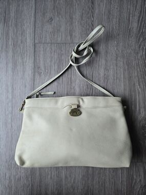 Vintage Etienne Aigner Cream Ivory Leather Crossbody Clutch Handcrafted Oval